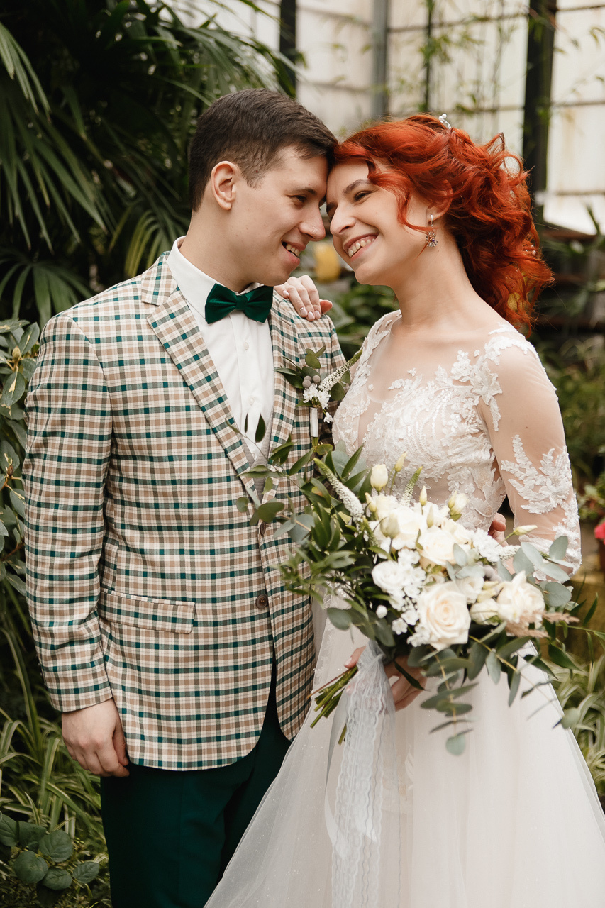 Виталий и Настя (прогулка, венчание, банкет). Семейный и свадебный фотограф в Нижнем Новгороде