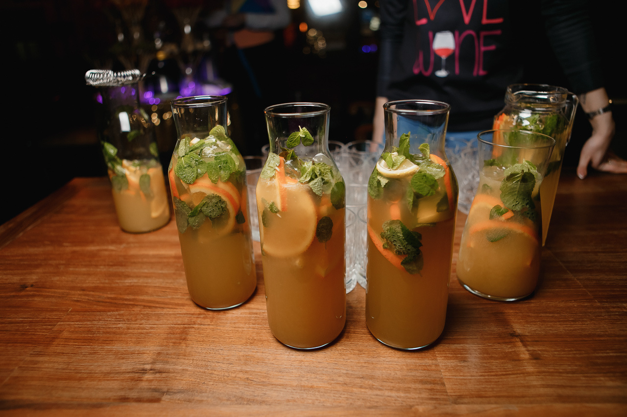 Виталий и Настя (прогулка, венчание, банкет). Семейный и свадебный фотограф в Нижнем Новгороде