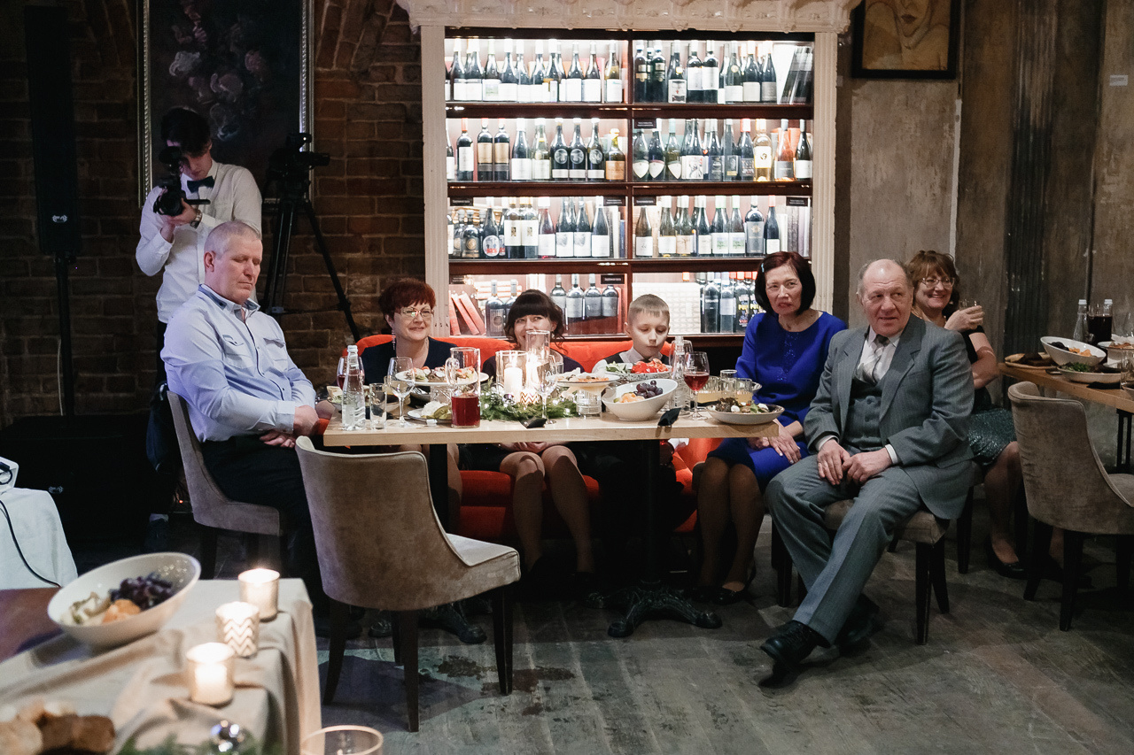 Виталий и Настя (прогулка, венчание, банкет). Семейный и свадебный фотограф в Нижнем Новгороде