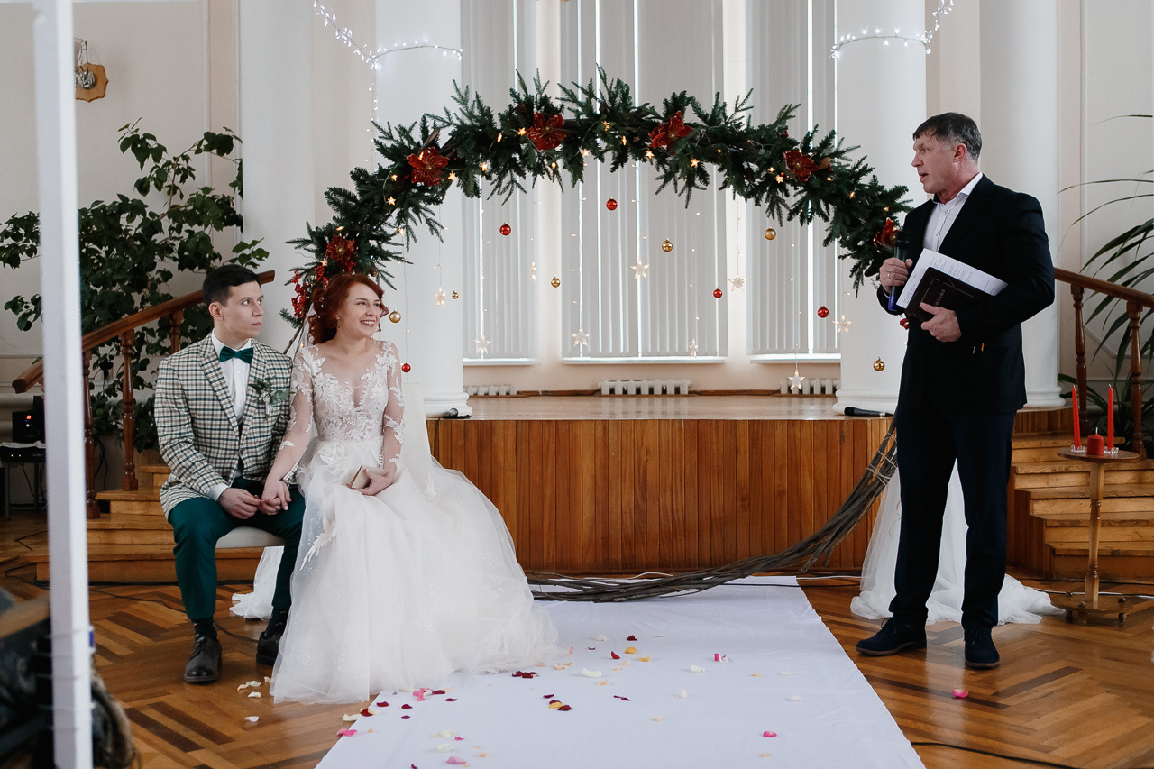 Виталий и Настя (прогулка, венчание, банкет). Семейный и свадебный фотограф в Нижнем Новгороде