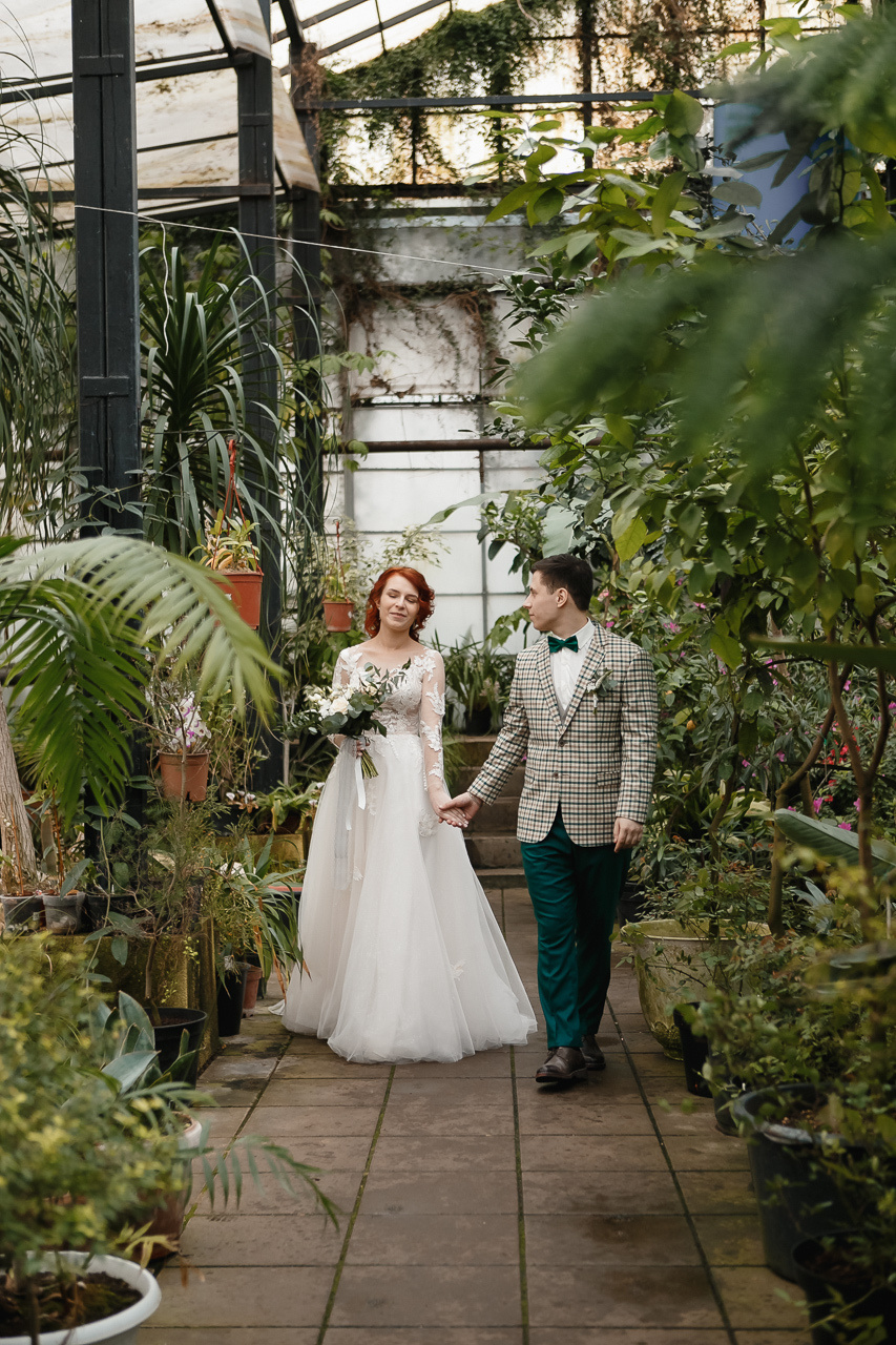 Виталий и Настя (прогулка, венчание, банкет). Семейный и свадебный фотограф в Нижнем Новгороде