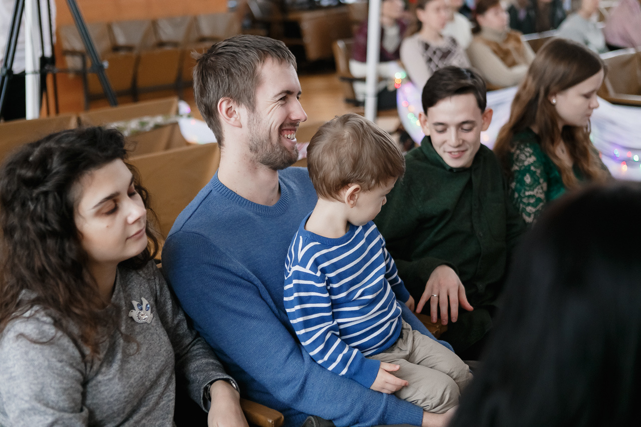 Виталий и Настя (прогулка, венчание, банкет). Семейный и свадебный фотограф в Нижнем Новгороде