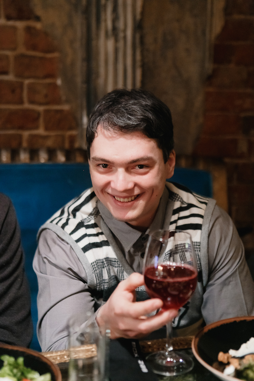 Виталий и Настя (прогулка, венчание, банкет). Семейный и свадебный фотограф в Нижнем Новгороде