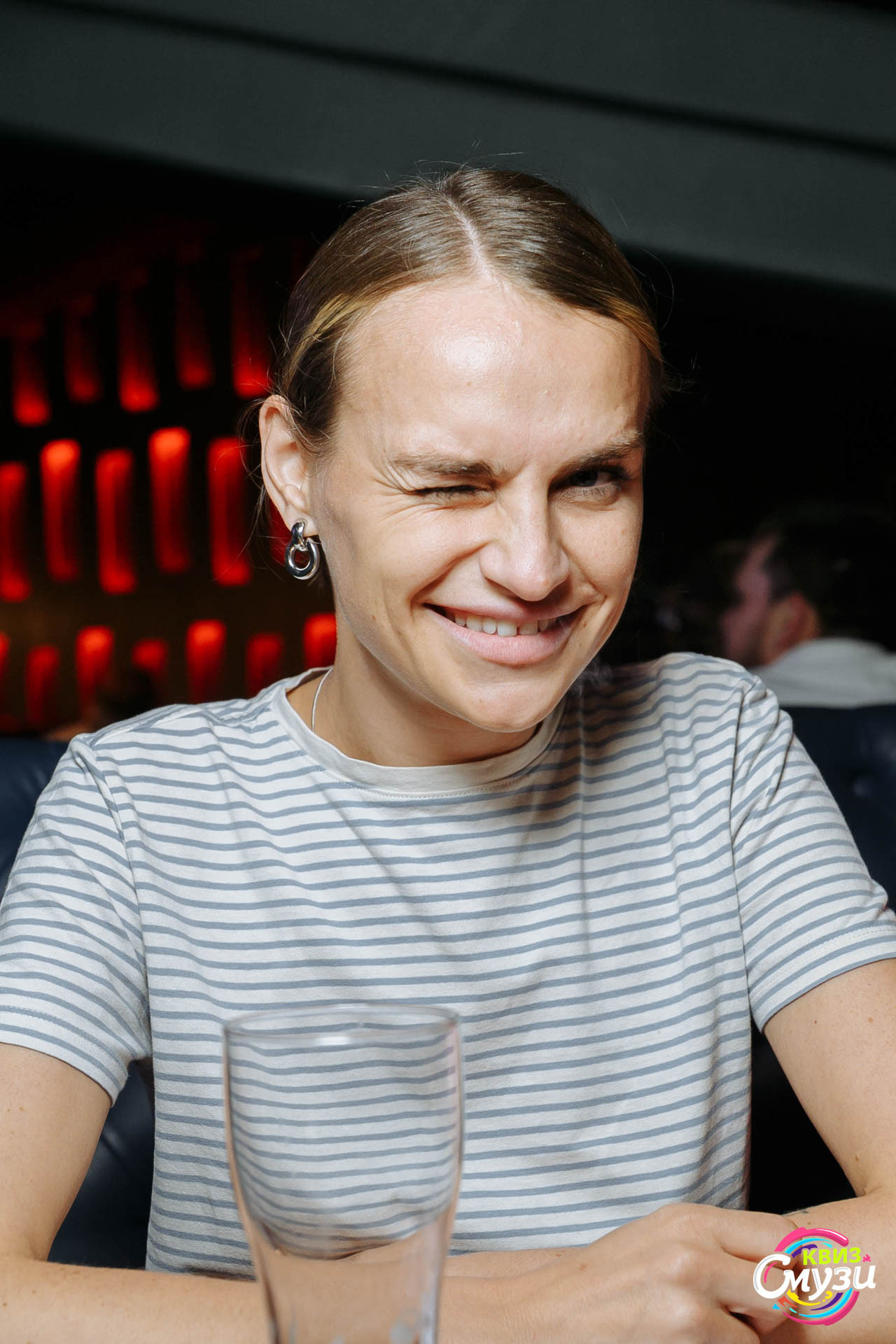 Квиз Смузи, игра Угадай мелодию: 150 русских хитов. Событийный фотограф Максим Бескоровайновнов