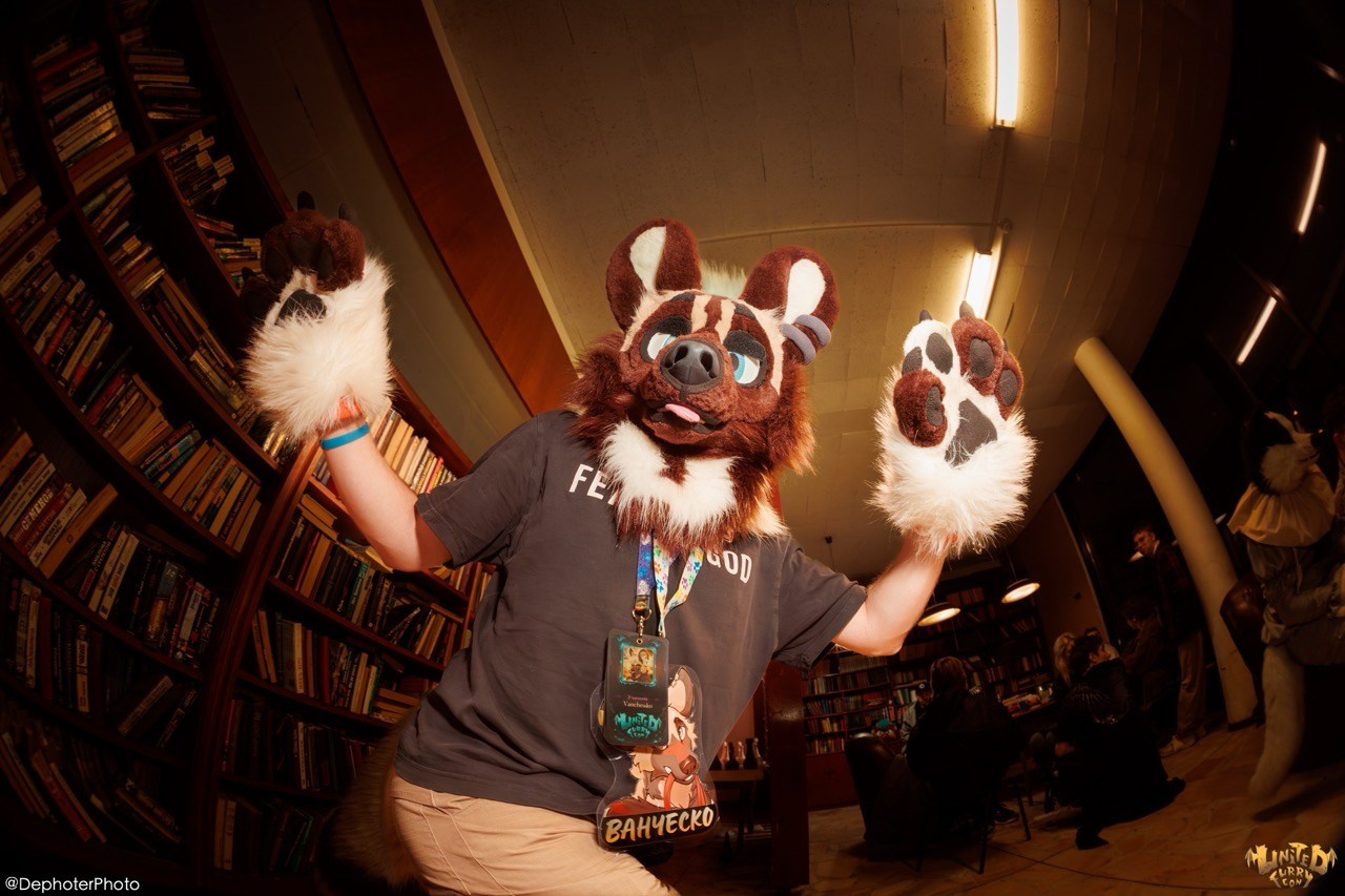 United Furry Convention 2026. Различные мероприятия и просто фотографии людей