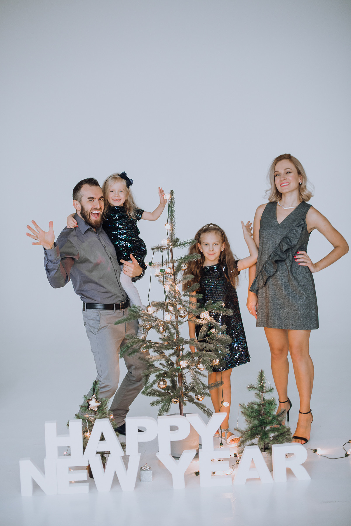 Happy Family_Оля, Денис, Ева и Кира. Свадебный и семейный фотограф в Минске Яна Новак