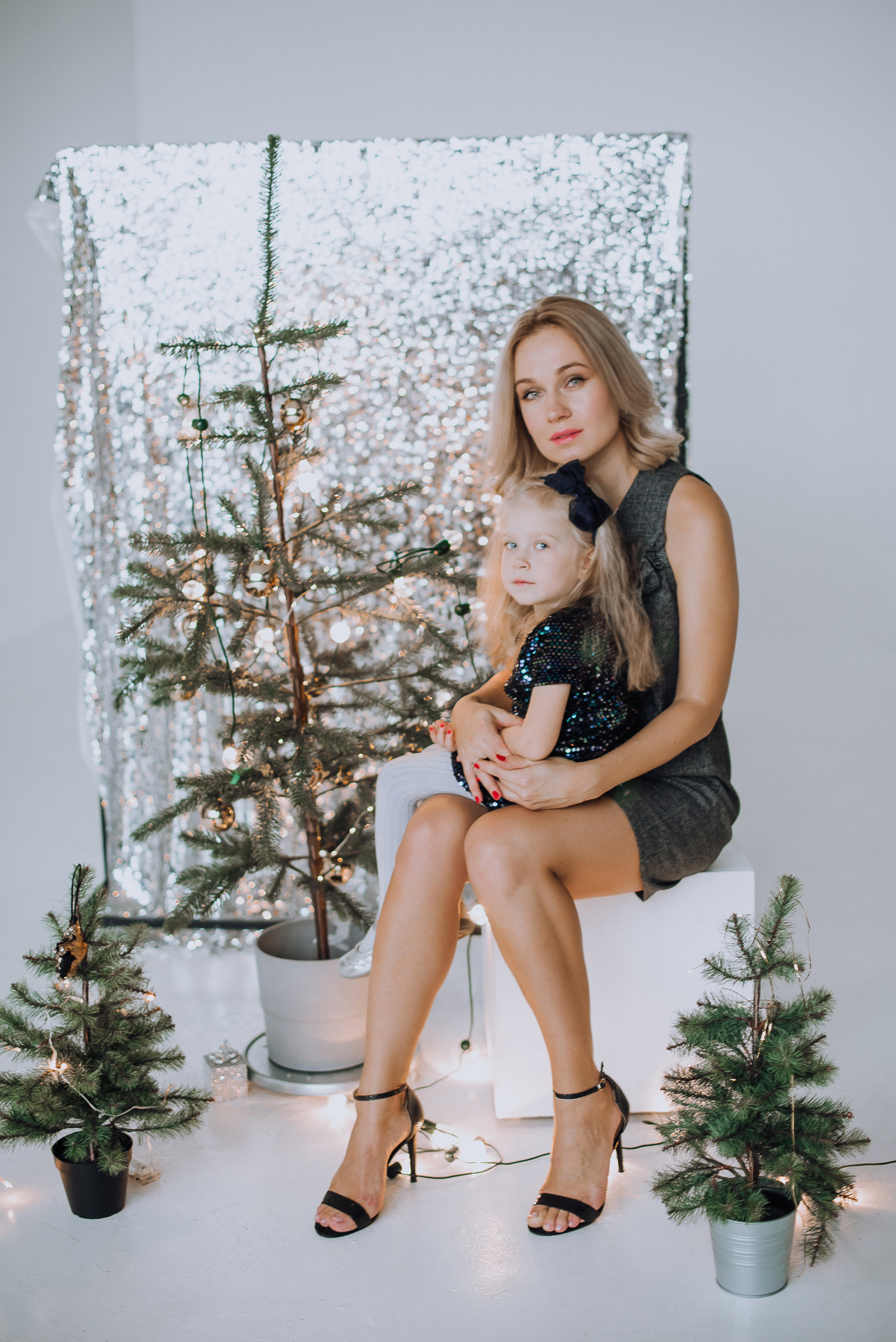 Happy Family_Оля, Денис, Ева и Кира. Свадебный и семейный фотограф в Минске Яна Новак