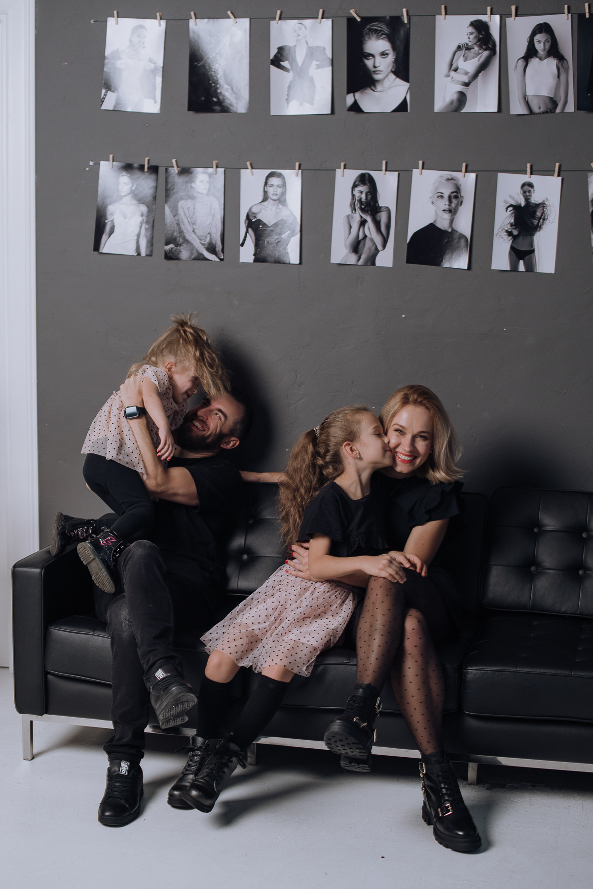 Happy Family_Оля, Денис, Ева и Кира. Свадебный и семейный фотограф в Минске Яна Новак