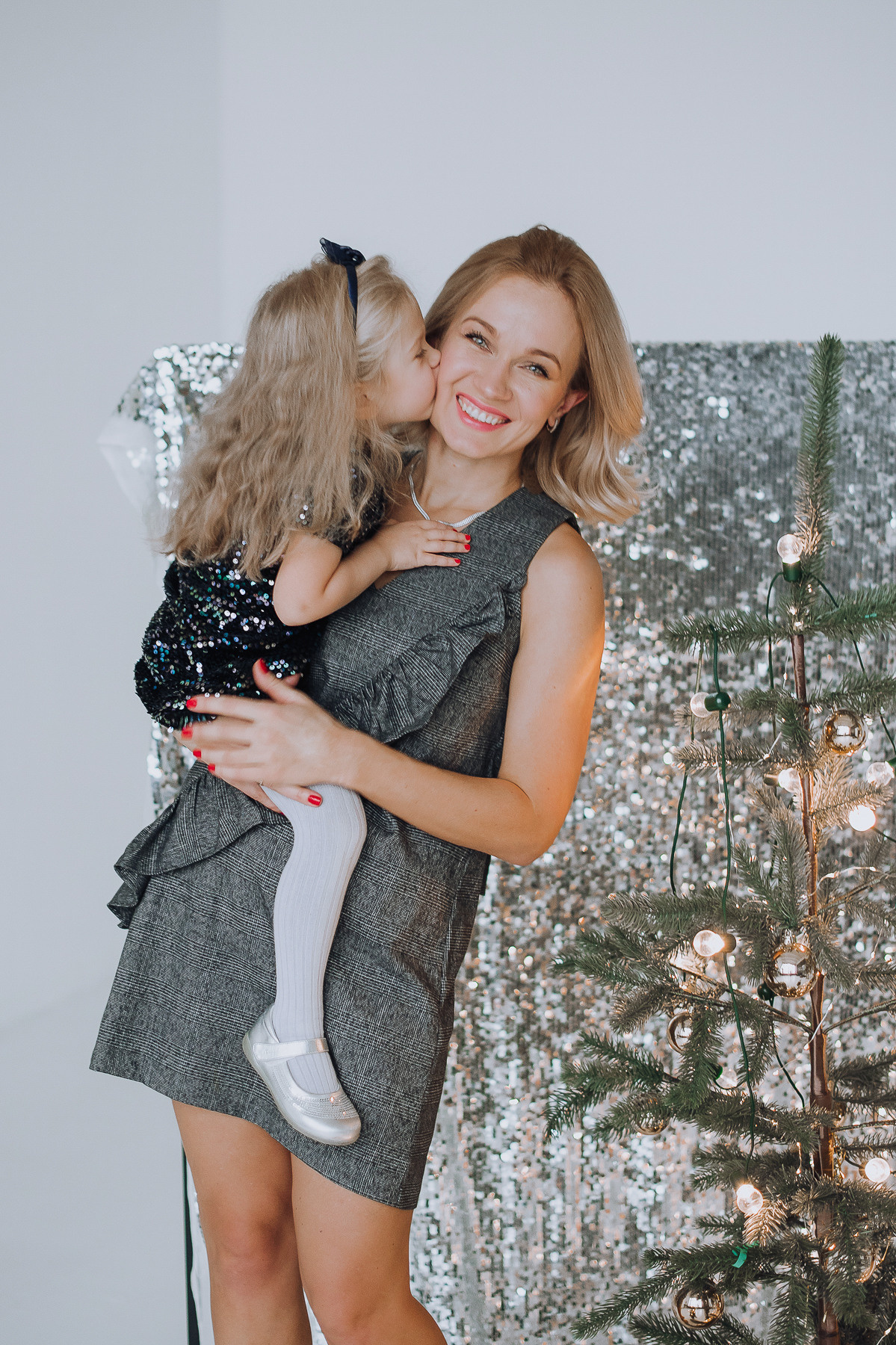 Happy Family_Оля, Денис, Ева и Кира. Свадебный и семейный фотограф в Минске Яна Новак