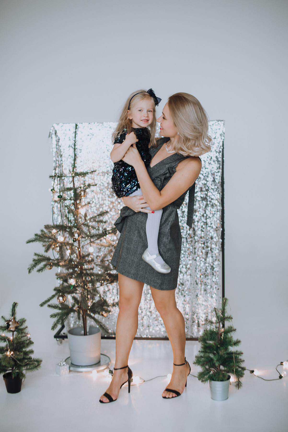 Happy Family_Оля, Денис, Ева и Кира. Свадебный и семейный фотограф в Минске Яна Новак