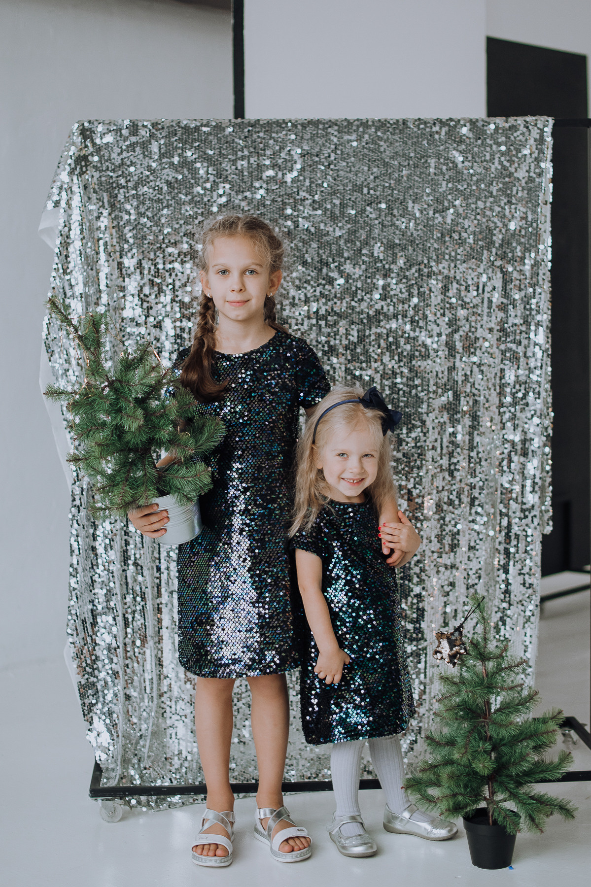 Happy Family_Оля, Денис, Ева и Кира. Свадебный и семейный фотограф в Минске Яна Новак