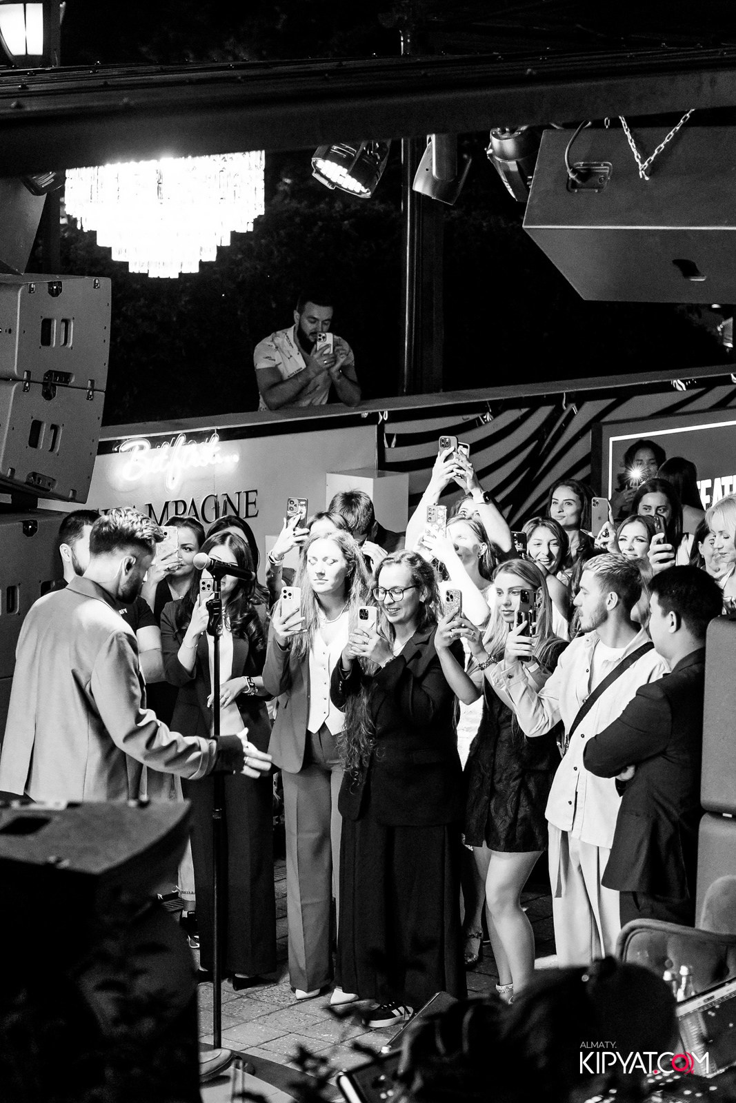 НОДАР РЕВИЯ В «ЗАЯ, НА БИС». КИПЯТКОМ АЛМАТЫ!