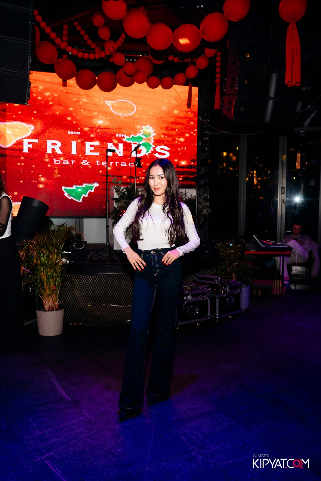 FRIENDS BAR & TERRACE. КИПЯТКОМ АЛМАТЫ! Фотосъемка мероприятий в Алматы