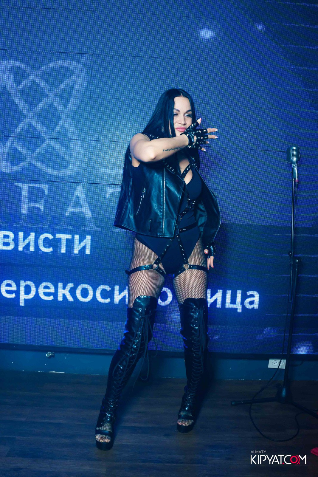 LAUREATE KARAOKE HALL. КИПЯТКОМ АЛМАТЫ!