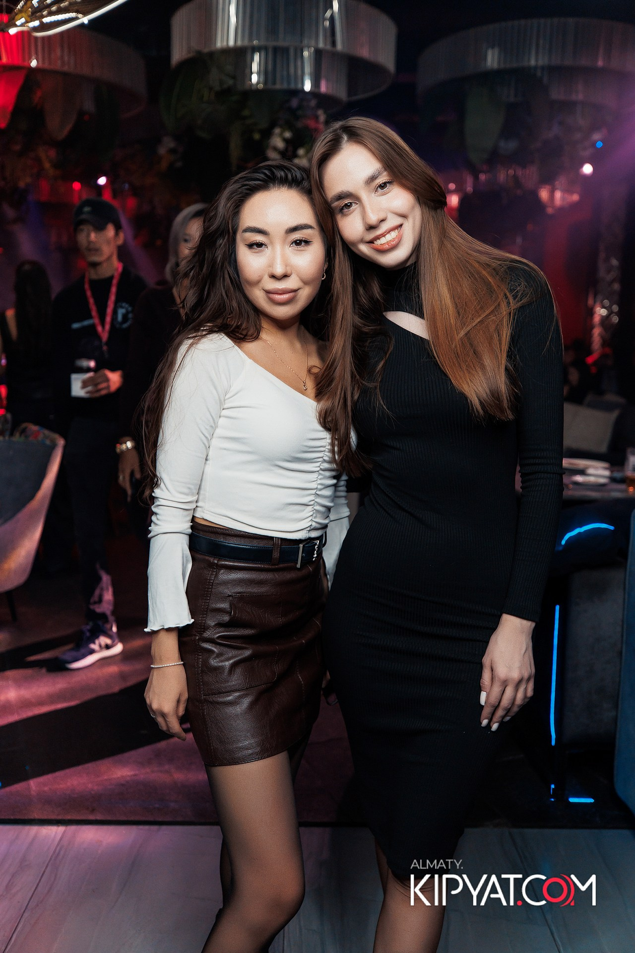 FRIENDS BAR & TERRACE. КИПЯТКОМ АЛМАТЫ!