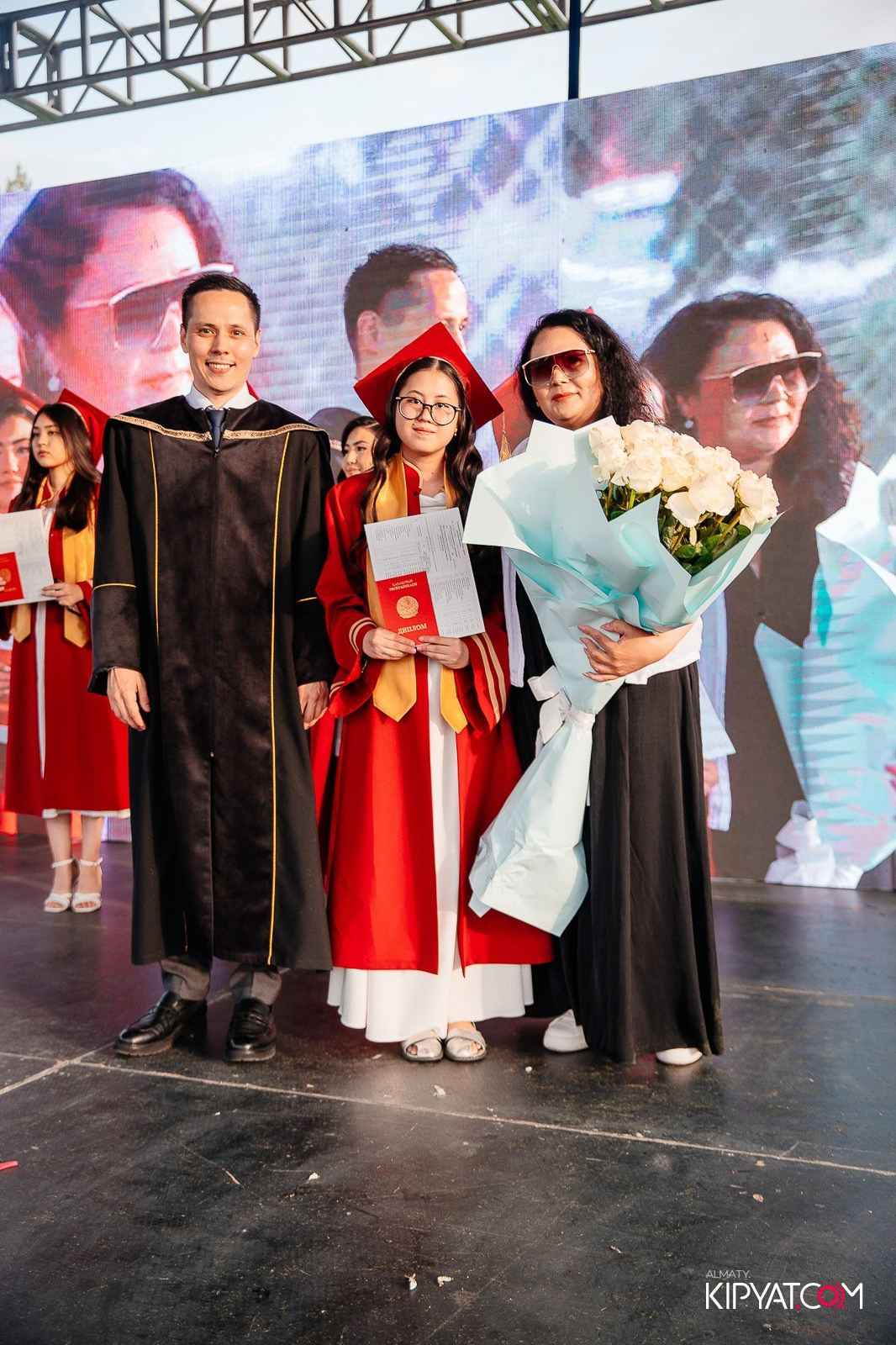 ВРУЧЕНИЕ ДИПЛОМОВ — НАРХОЗ КОЛЛЕДЖ. Part 4. КИПЯТКОМ АЛМАТЫ!