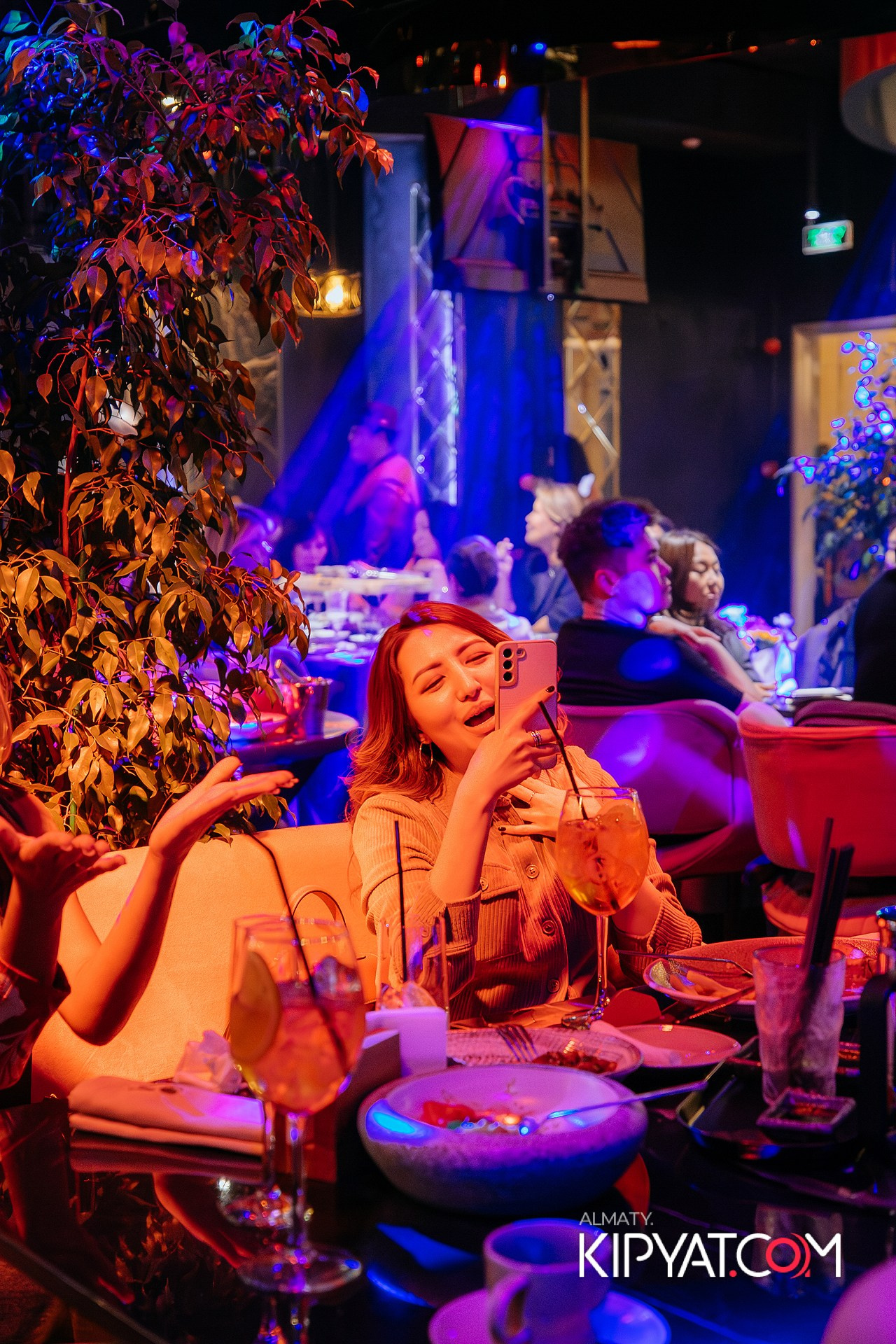MOOD KARAOKE & TERRACE. КИПЯТКОМ АЛМАТЫ!
