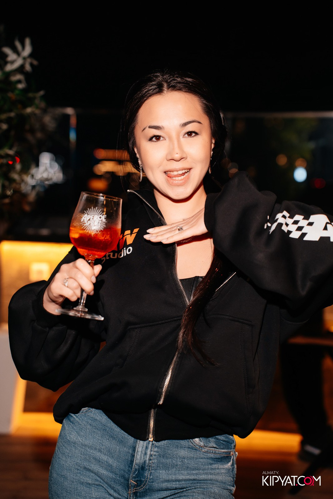 ОФИЦИАЛЬНОЕ ОТКРЫТИЕ ЛЕТНЕЙ ТЕРРАСЫ «TO THE MOON LOUNGE & HOOKAH». КИПЯТКОМ АЛМАТЫ!