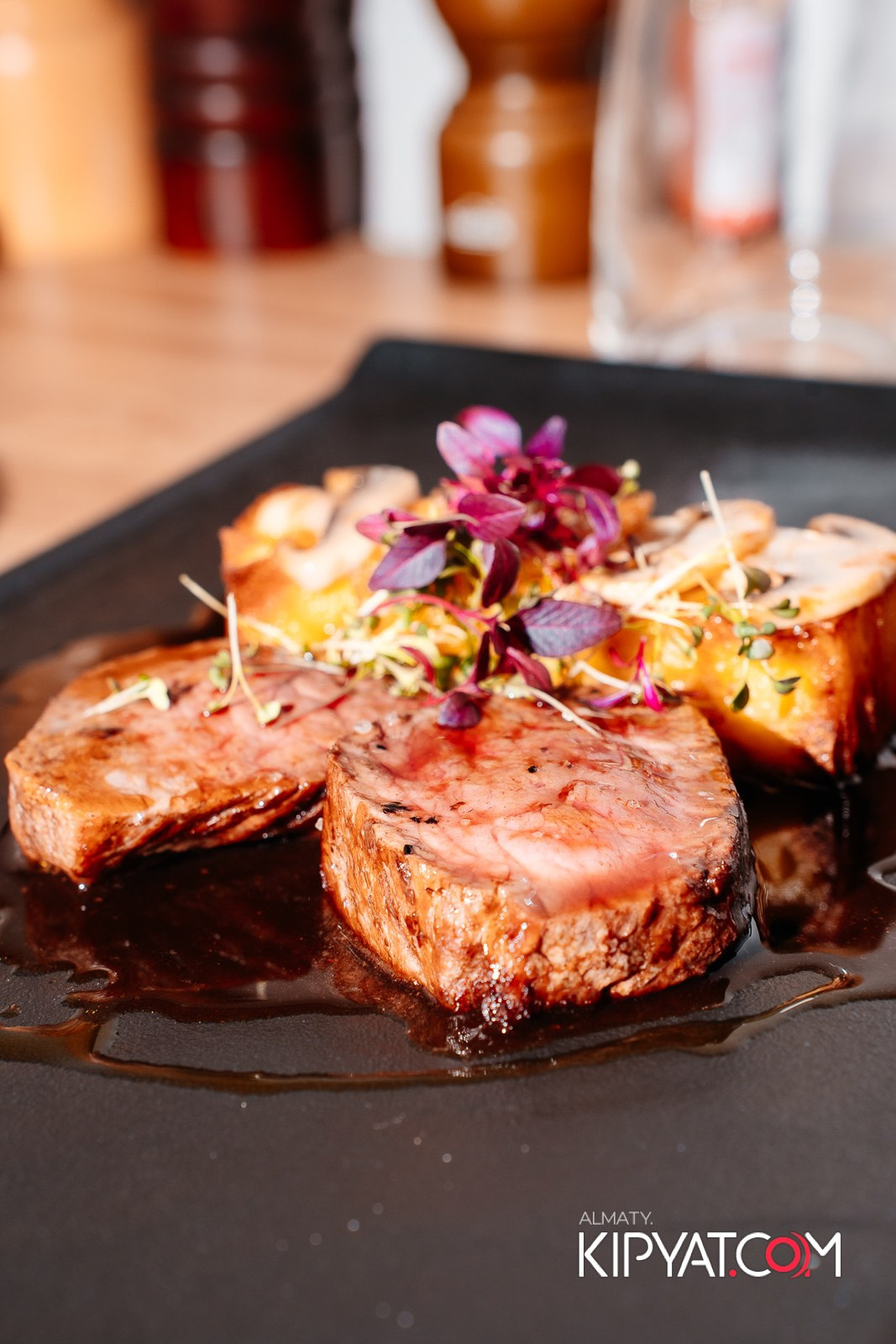 ДЕНЬ РОЖДЕНИЯ РЕСТОРАНА MÖTE. КИПЯТКОМ АЛМАТЫ! Фотосъемка мероприятий в Алматы