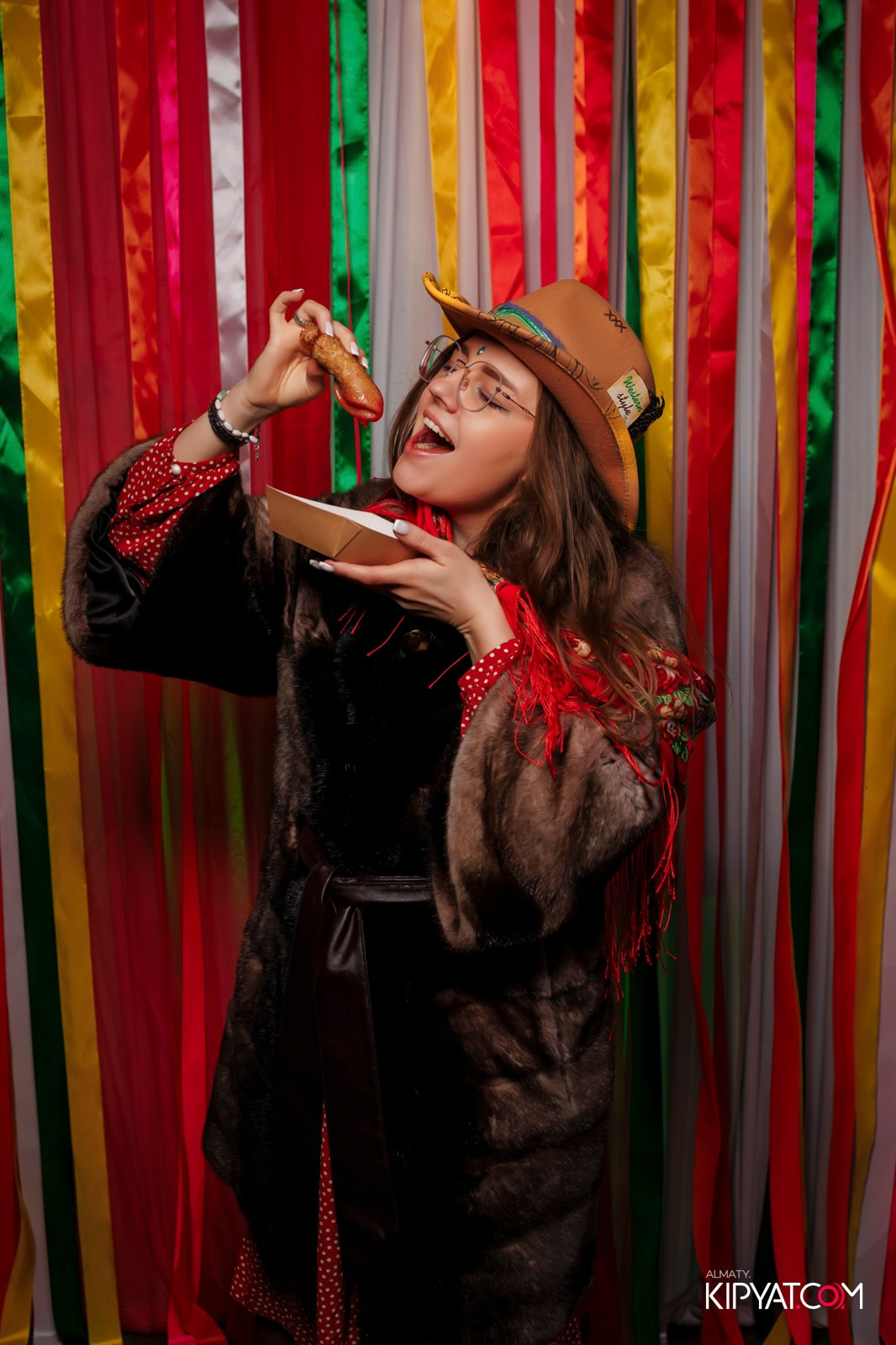 МАСЛЕНИЦА В THE WALL STREET KARAOKE. КИПЯТКОМ АЛМАТЫ! Фотосъемка мероприятий в Алматы