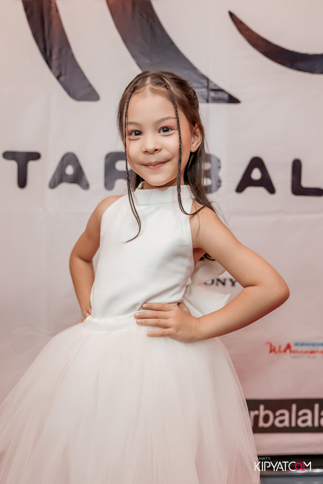 ПРЕЗЕНТАЦИЯ 10 ГРУППЫ КИНОПРОЕКТА STARBALALAR. КИПЯТКОМ АЛМАТЫ!