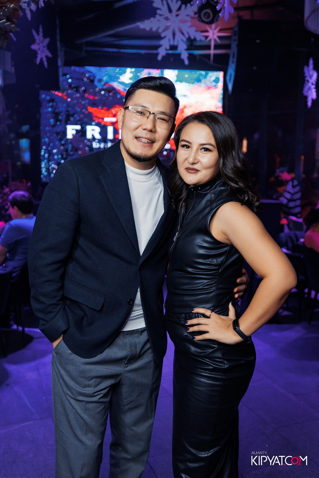 FRIENDS BAR & TERRACE. КИПЯТКОМ АЛМАТЫ!