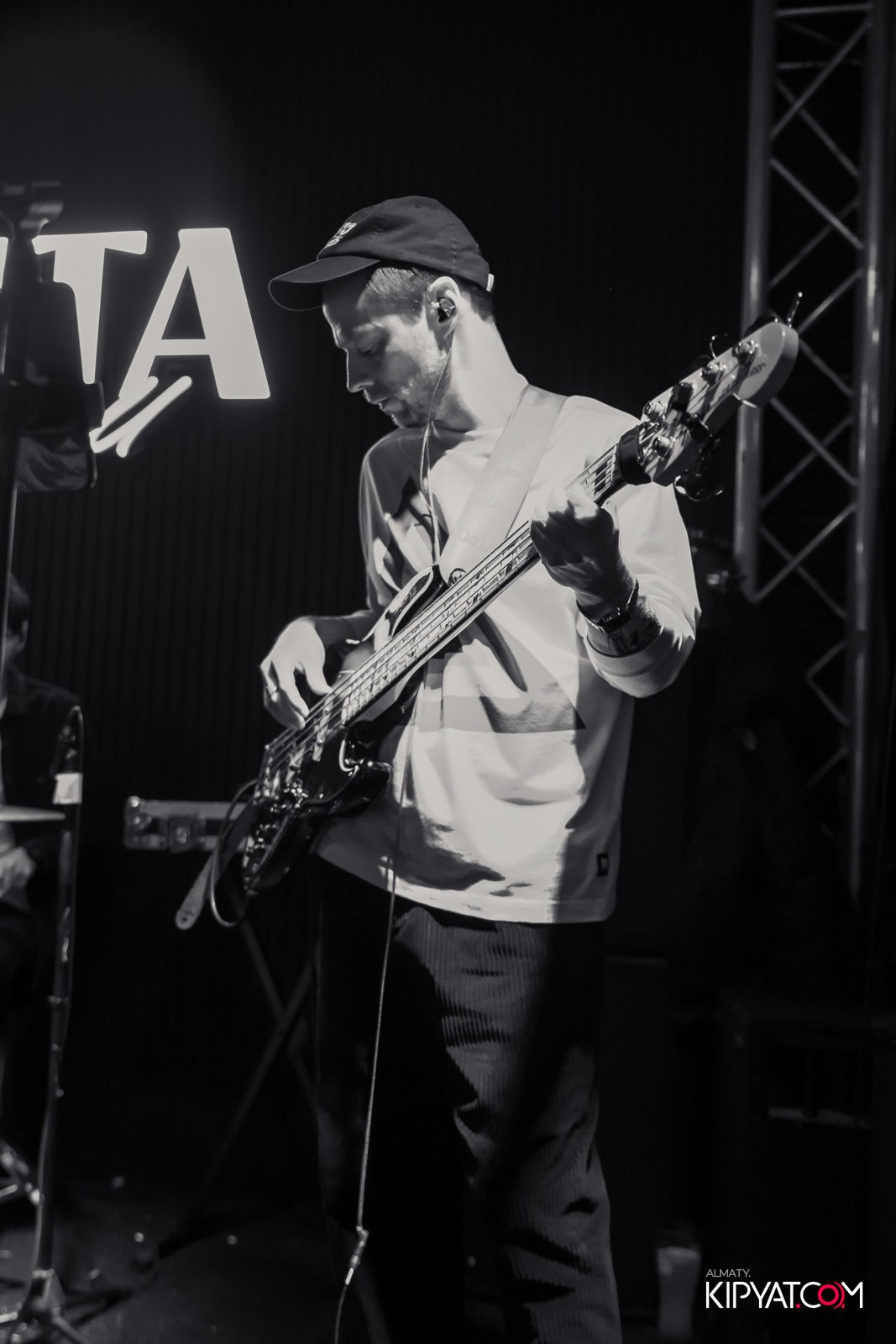 ПИНТА НА ДОСТЫК. КИПЯТКОМ АЛМАТЫ!