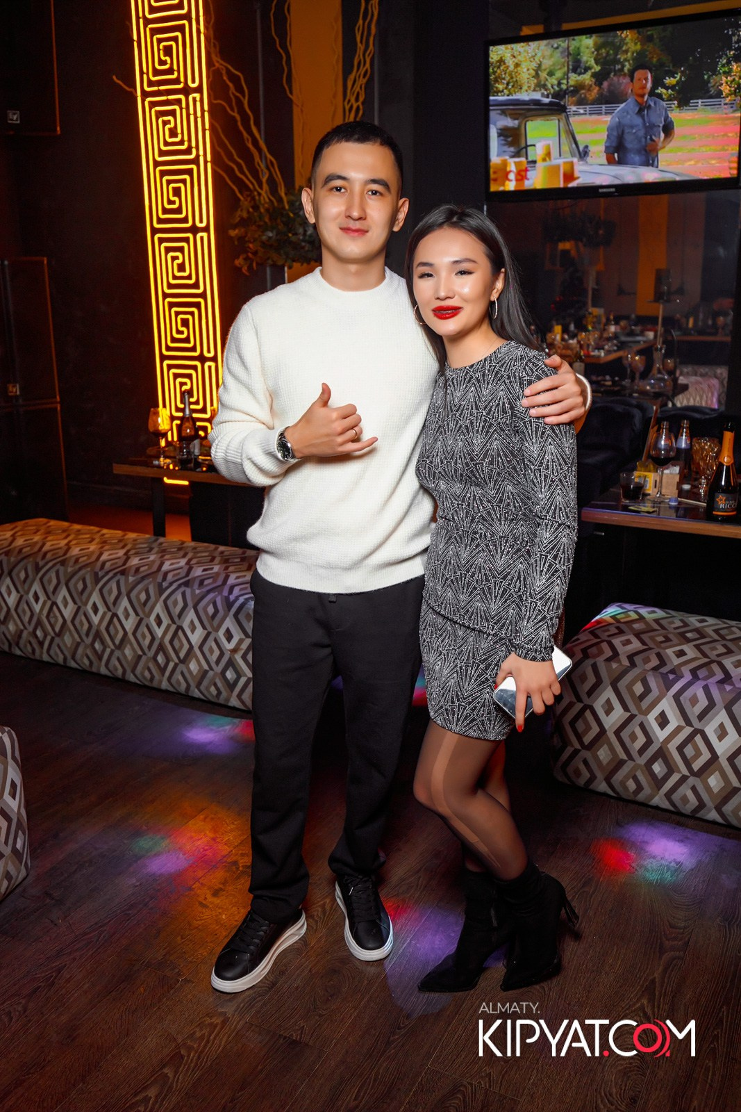 УХО И МЕДВЕДЬ НА ГАГАРИНА. КИПЯТКОМ АЛМАТЫ!