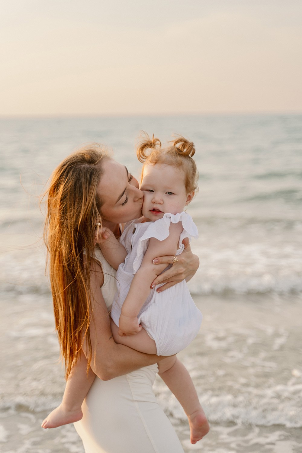 Айсель на пляже. Фотограф и видеограф в Москве и Абу Даби Мария Кулагина