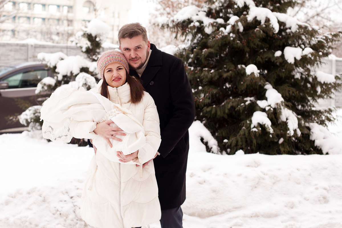 Фотосессия выписки из роддома. Фотограф новорожденных в Брянске Анжелика Прохоренкова