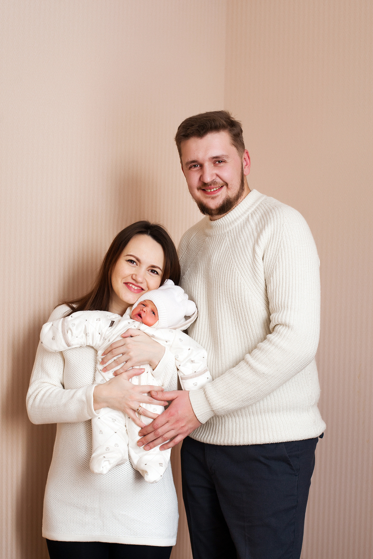 Фотосессия выписки из роддома. Фотограф новорожденных в Брянске Анжелика Прохоренкова