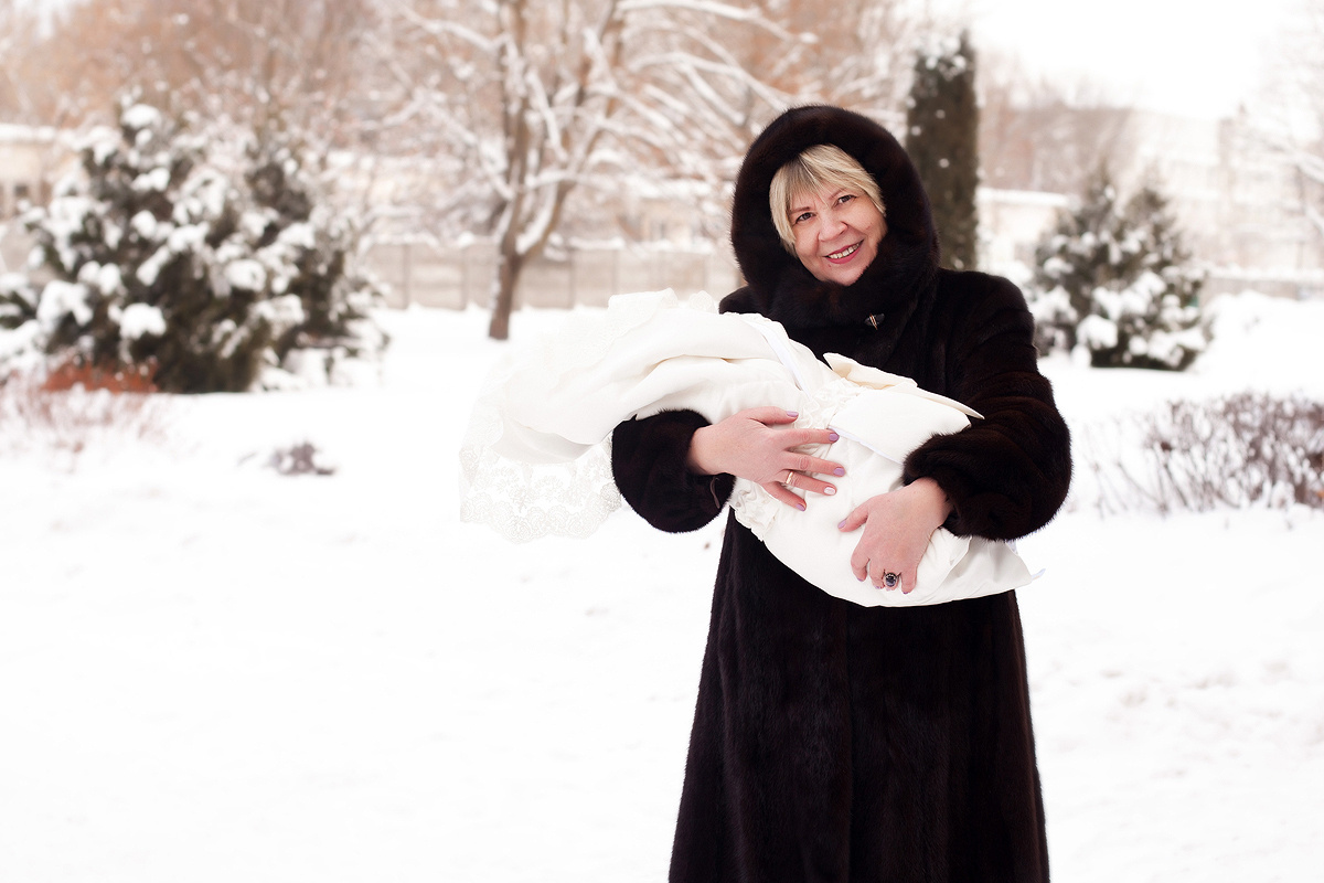 Фотосессия выписки из роддома. Фотограф новорожденных в Брянске Анжелика Прохоренкова