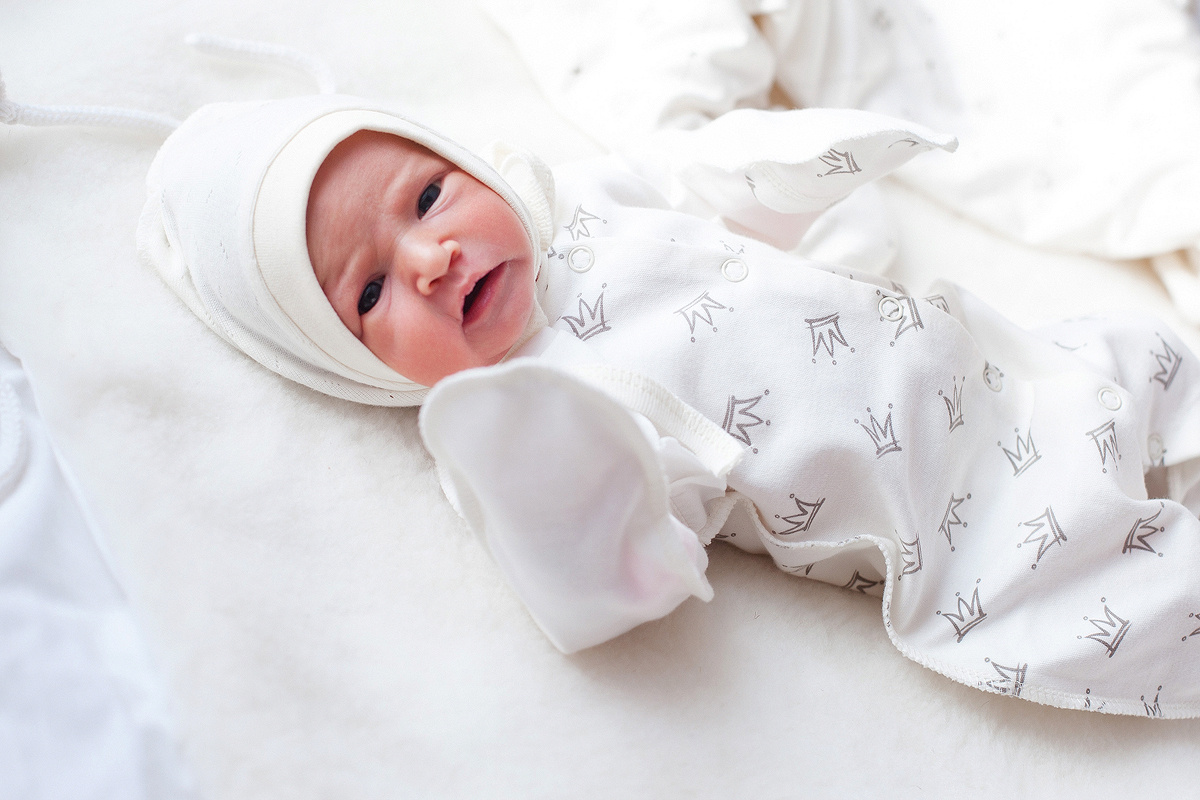 Фотосессия выписки из роддома. Фотограф новорожденных в Брянске Анжелика Прохоренкова