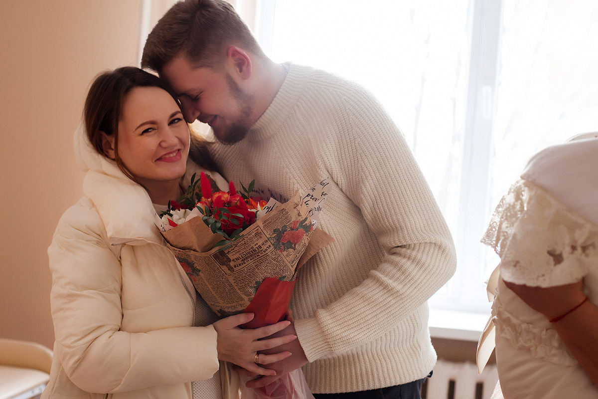 Фотосессия выписки из роддома. Фотограф новорожденных в Брянске Анжелика Прохоренкова