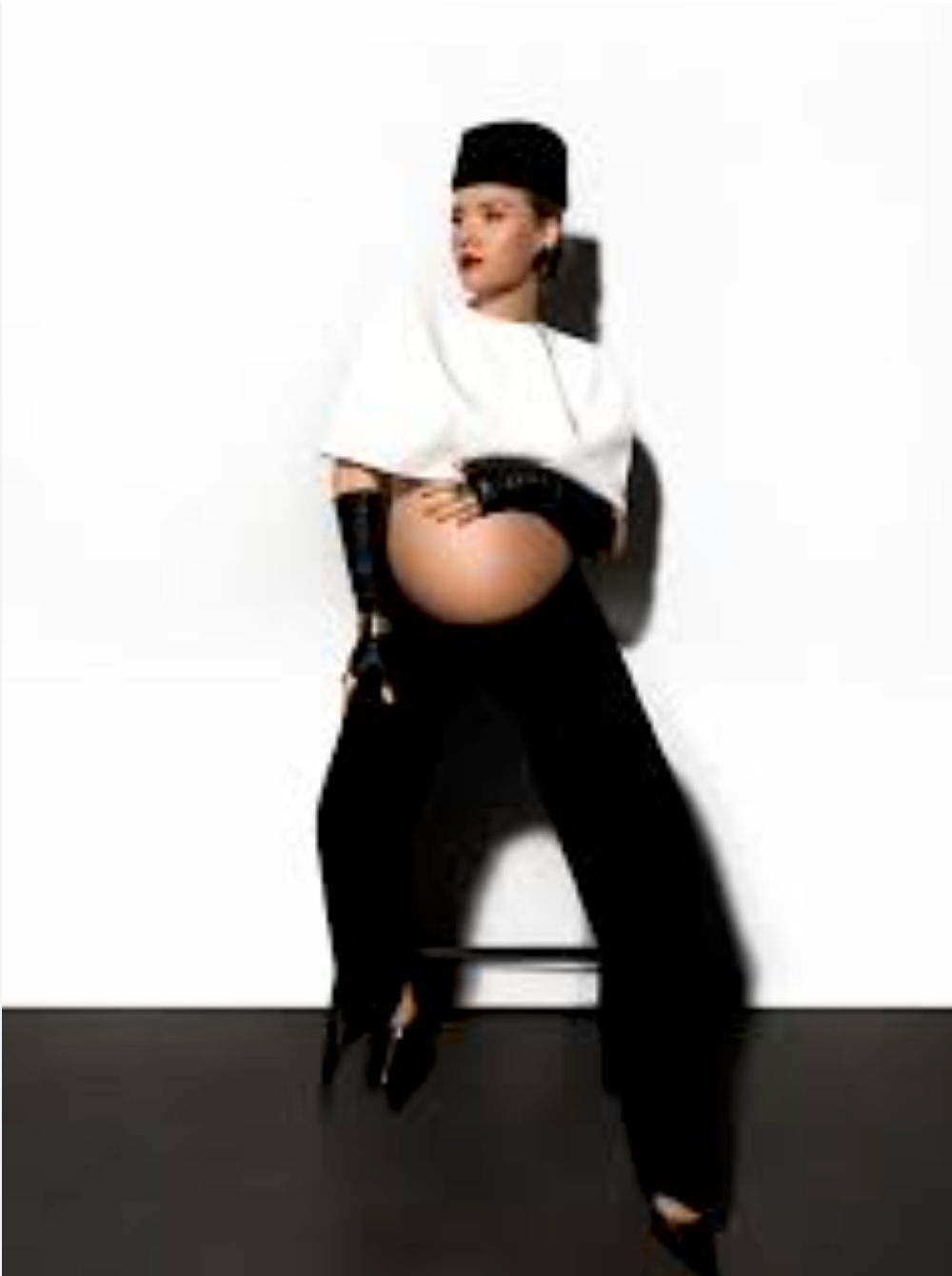 Maternity. Fashion first. Maria Poleshchuk, commercial photographer in Sydney