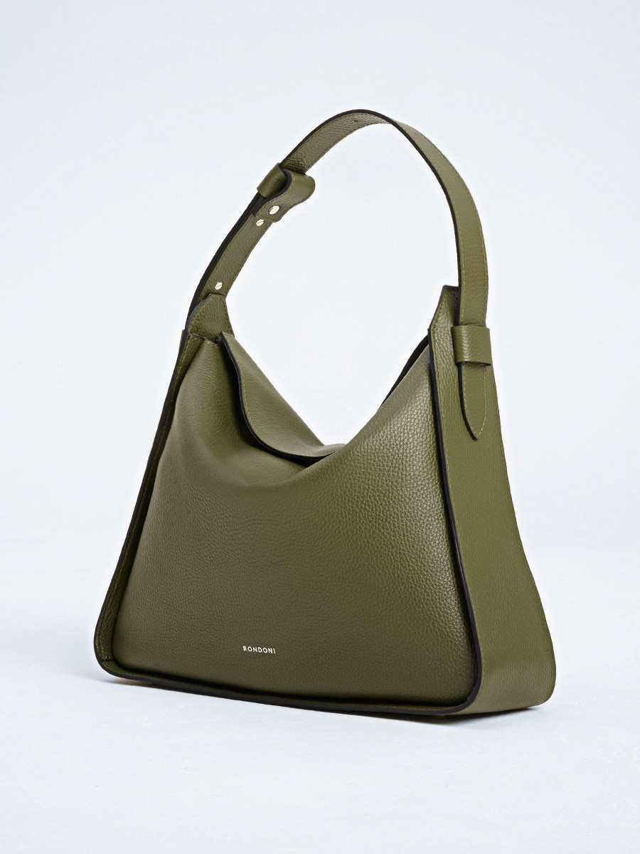 сумка на белом фоне