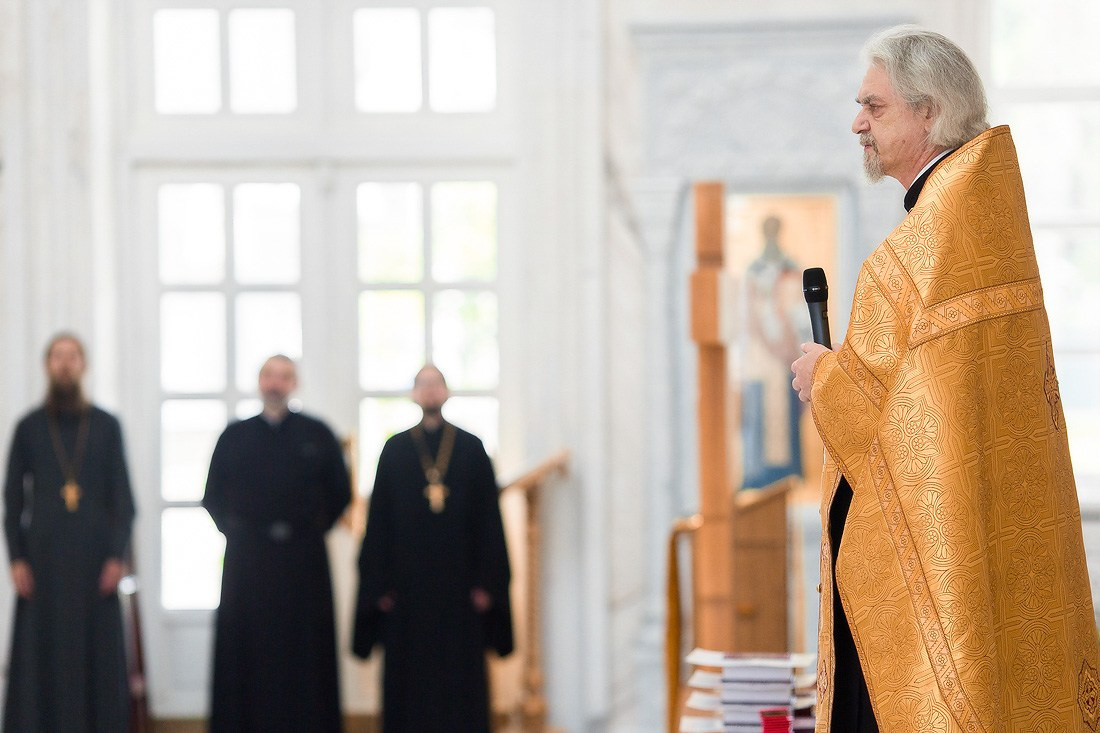 Выпускной в гимназии «Василиада». Репортажный фотограф Борис Геер