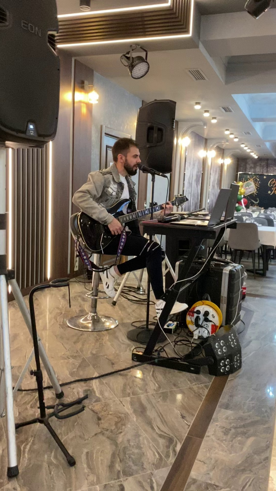 Музыкальное соправождение. Организатор праздников. Ведущая Марина Гребенникова