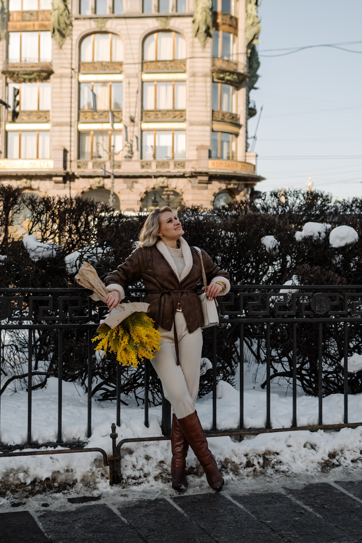 Весна. Прогулка с цветами. Свадебный и семейный фотограф в Санкт-Петербурге Елена Худякова