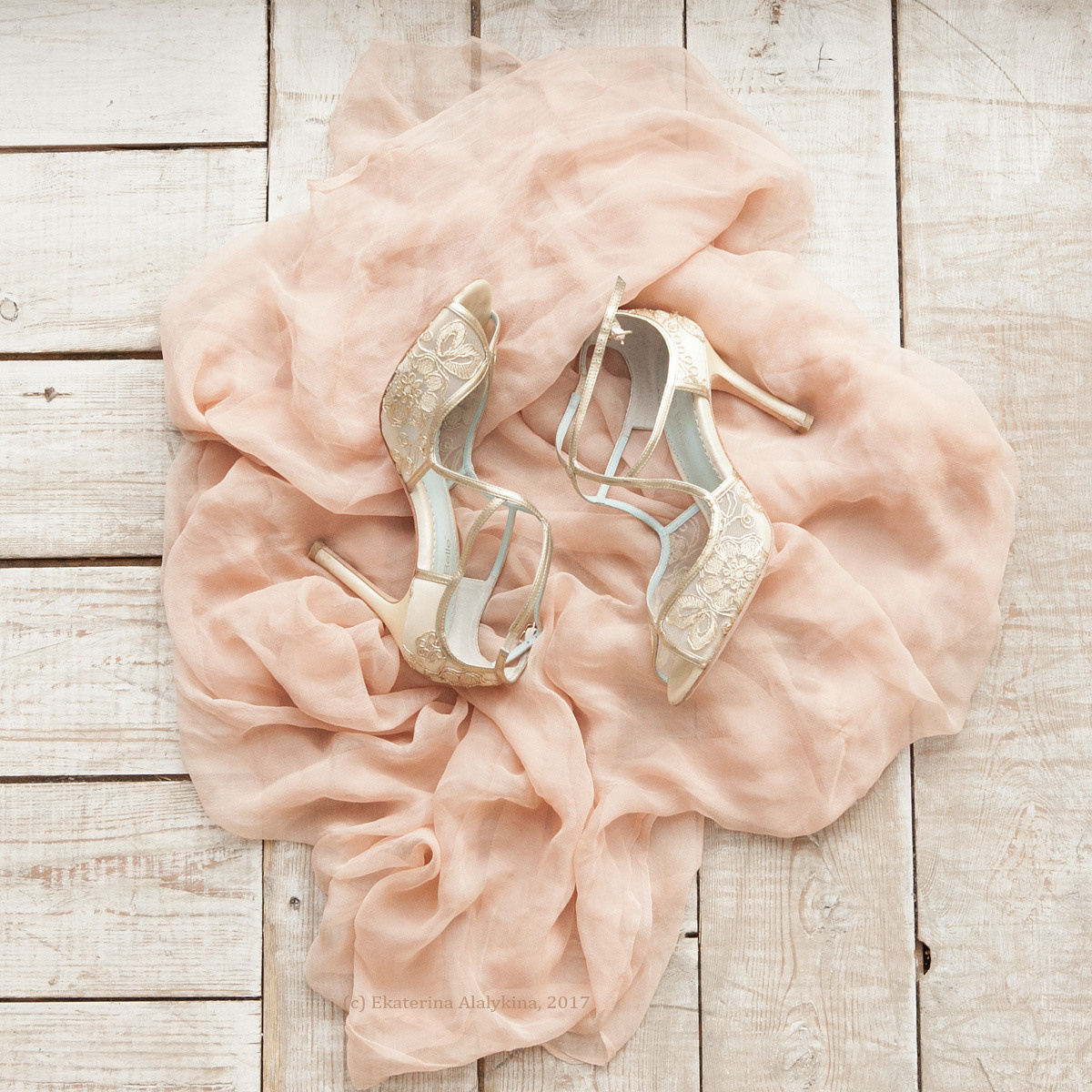 Свадебная фотосессия в студии в Москве. Детский и семейный фотограф в Москве СВАО Екатерина Алалыкина