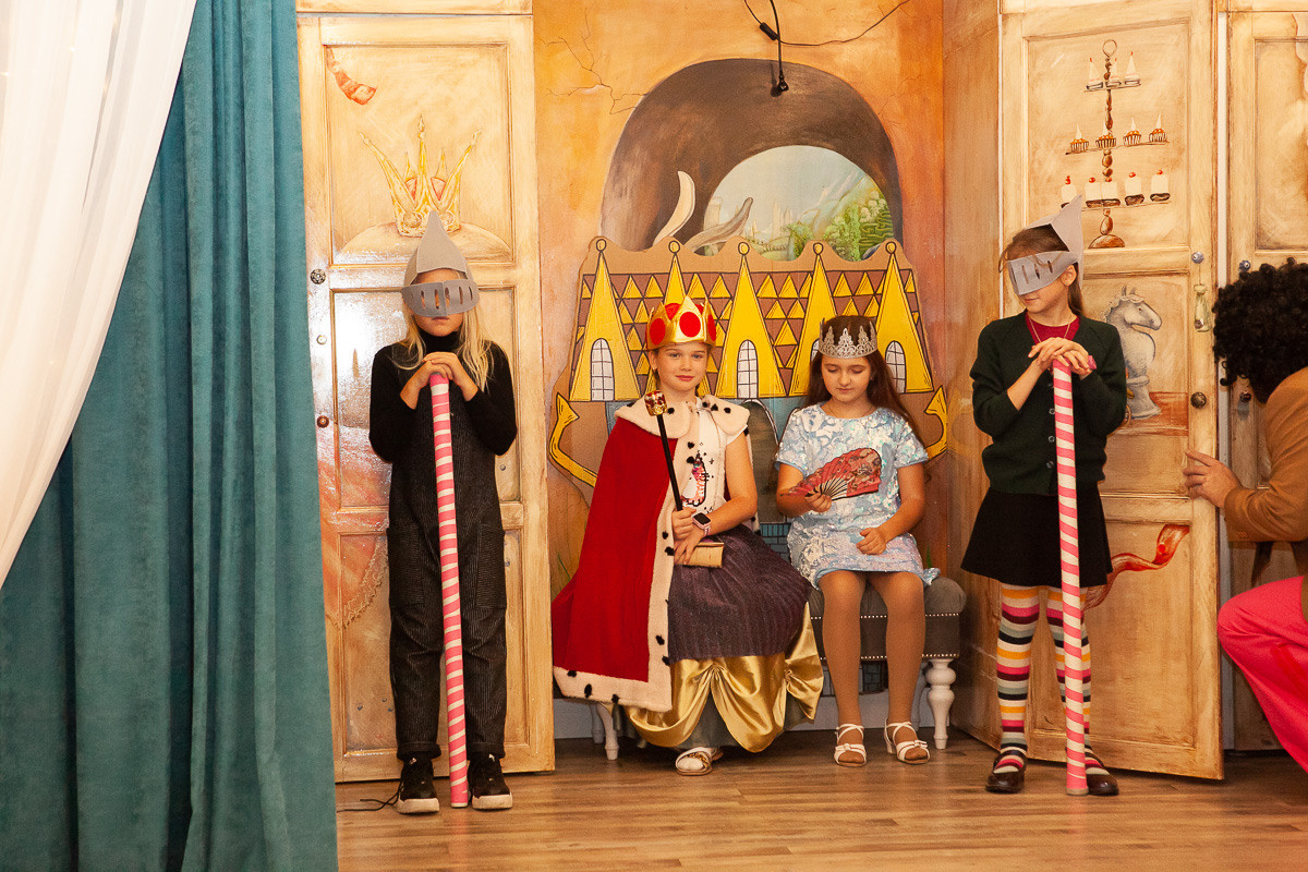 Детский день рождения в Алисин домик. Детский и семейный фотограф в Москве СВАО Екатерина Алалыкина