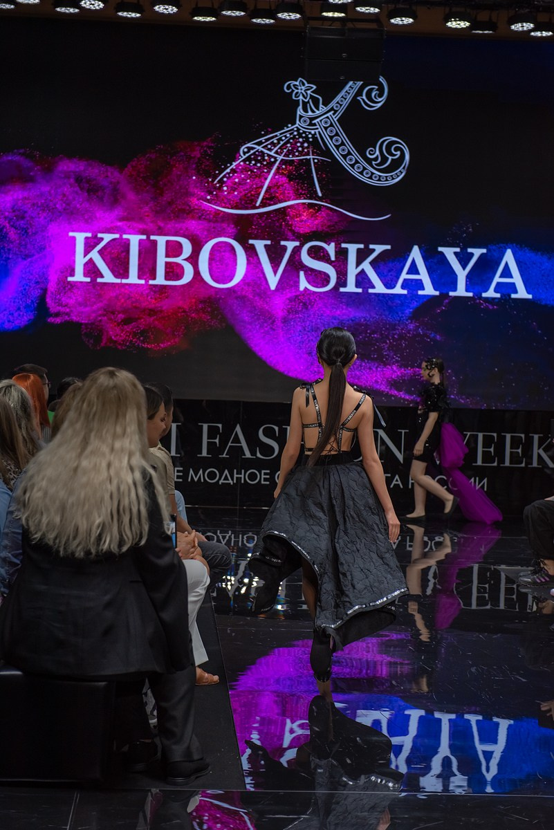 SochiFashionWeek2024 дизайнер Кибовская. Семейный и коммерческий фотограф в Сочи Александр Бодунов