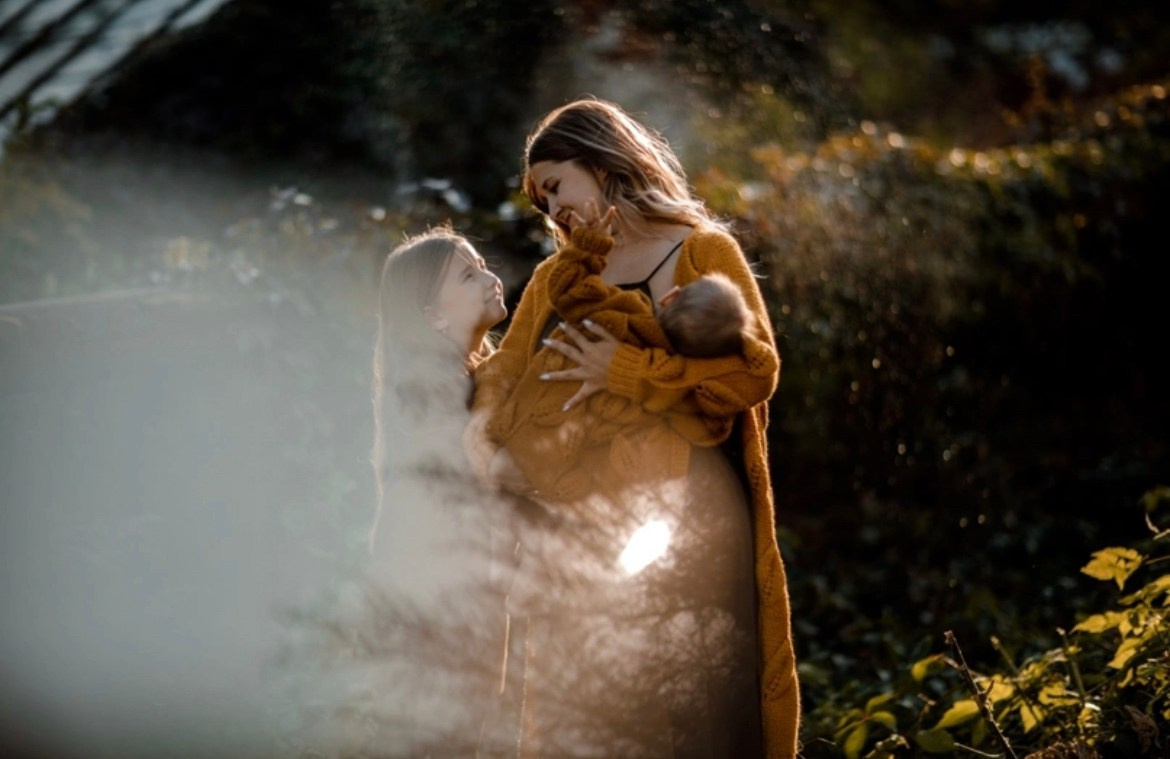 Грудное кормление. Фотограф материнства и таинства кормления Екатерина Кузьмин