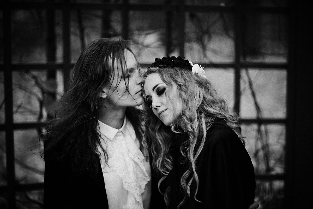 Свадебная фотосессия в стиле Готика. фотограф на свадьбу, стильные фото свадьбы, фотограф на свадьбу в спб, готическая фотосессия, правильные готы, стиль готика, готический фотограф спб, антуражная фотосессия, свадебное платье спб салон, костюм на свадьбу спб жених, платье невесты купить спб