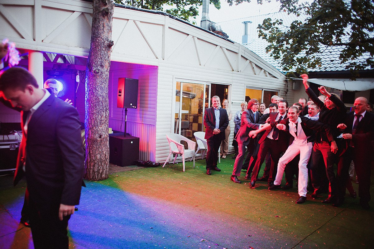 Свадебная прогулка Алекса и Даши. Фотограф крещение венчание в Петербурге! Помогает подобрать храм и посоветовал душевного батюшку в СПб