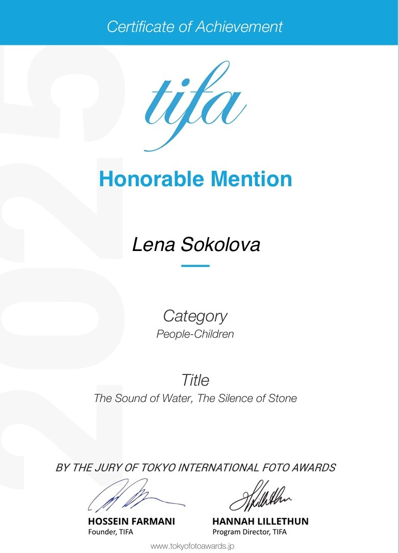 Одна из одной удостоилась награды. Artisistic photographs of Lena Sokolova