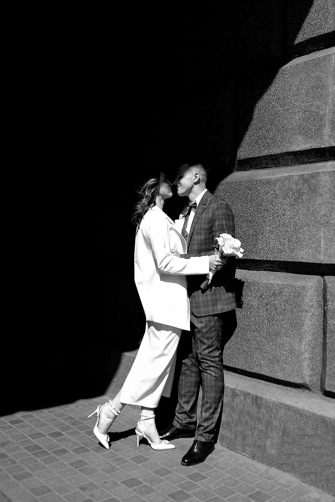 Черно-белая свадебная фотосессия 