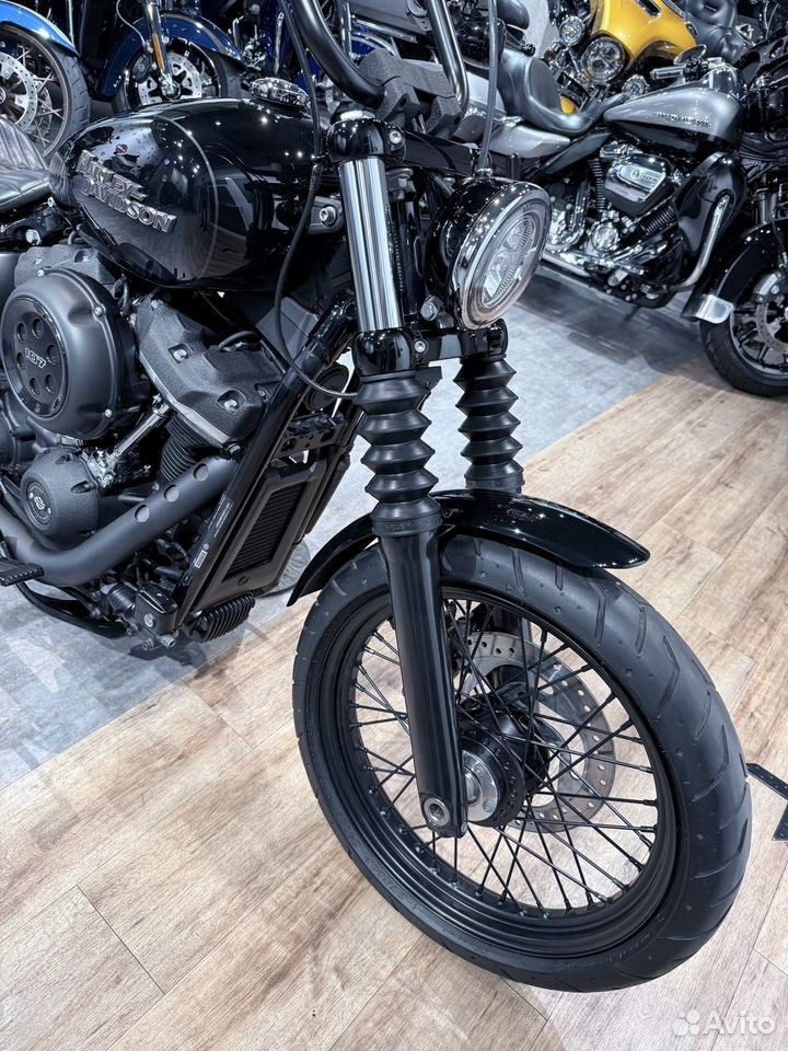 Купить Harley-Davidson 2020 Street Bob (Cobra) (Softail/Dyna) — подробнее на сайте. Hello Davidson, Москва. Только хорошие мотоциклы…