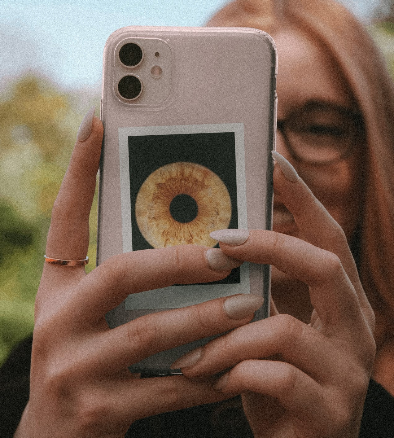 Примеры фото. Фото радужки глаза LOOK IN