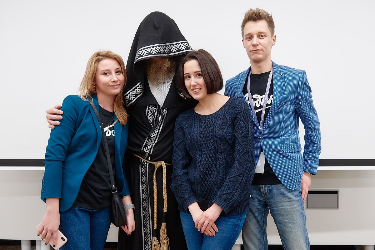 Нейромонах Феофан в Avito. Репортажный фотограф в Москве Вадим Францев